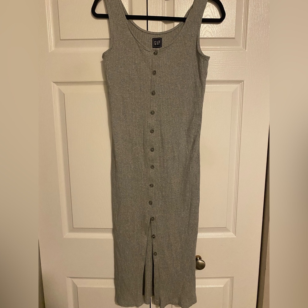 Gap gray dress size M buttons front down knit cardigan straight dress sleevelees